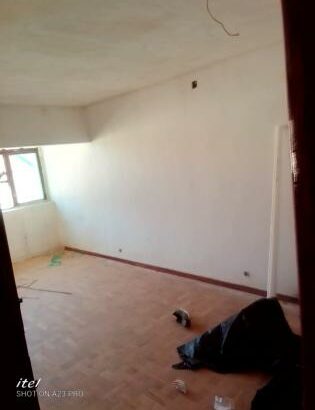 Vende-se apartamento T3 remodelado