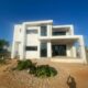 VENDE SE T4 COM 4 QUARTOS SUITES/MAPULENE