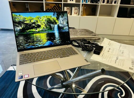 Lenovo ThinkBook 16 G7 IML Novo em PromoçãoSuper Moderno Edição  2025 Com Respectiva pasta de MÃO  Processador:Intel Ultra 7 155H 14TH Gen  (22 CPUs)