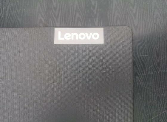 Lenovo V15 i5 10th 8GB RAM 256GB SSD