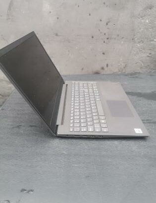 Lenovo V15 i5 10th 8GB RAM 256GB SSD