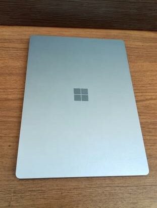 Microsoft Surface 5 i7 12th 16GB RAM 512GB SSD