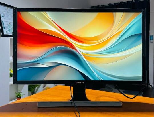 Monitor Samsung UE590 28” UHD 4K