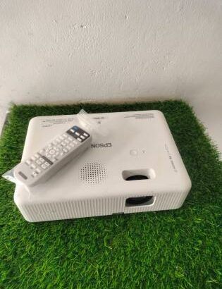 Projector Epson CO-WX02 3000 Lumens