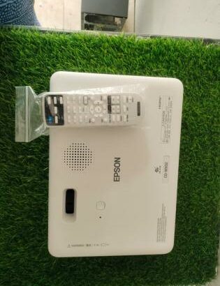 Projector Epson CO-WX02 3000 Lumens