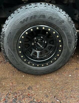 Toyota Hilux com Canopy