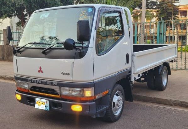 Mitsubishi | Canter | 4WD | Recém-importada 🎁