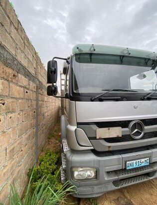 Mercedes | Axor | 10 toneladas | Recém-importado