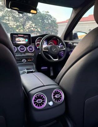 Mercedes-Benz | C220d AMG Package | 2016 | Recém-importado 🎁