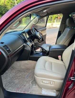Toyota | Land Cruiser 200 | 2012 | 4.6 | V8 | 4×4 🎁