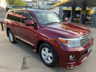 Toyota | Land Cruiser 200 | 2012 | 4.6 | V8 | 4×4 🎁