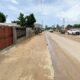Vende-se este espaço, com uma área de 15/30m na berma da estrada Rua Mário Coluna