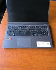 Laptop ASUS Ryzen 7 (8CPUs) ~2.4GHz Ram 8gb SSD 512gb ,Display 15.6″Polegadas