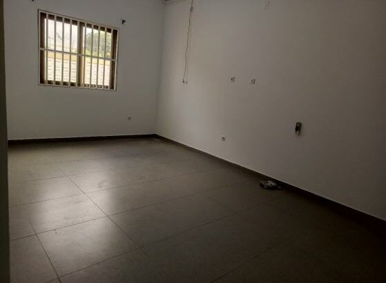 Arrenda-se vivenda, tipo3 no bairro de Guava muito próximo a EDM