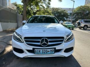 Mercedes Benz C180 Modelo 2017