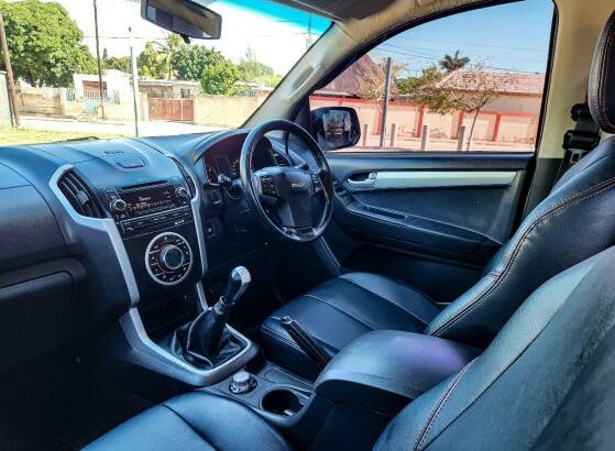 Isuzu D-TeQ 2016 Recém importado