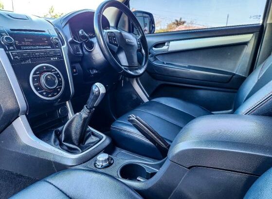 Isuzu D-TeQ 2016 Recém importado