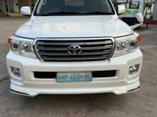 Toyota Land Cruiser V8 Recém chegado