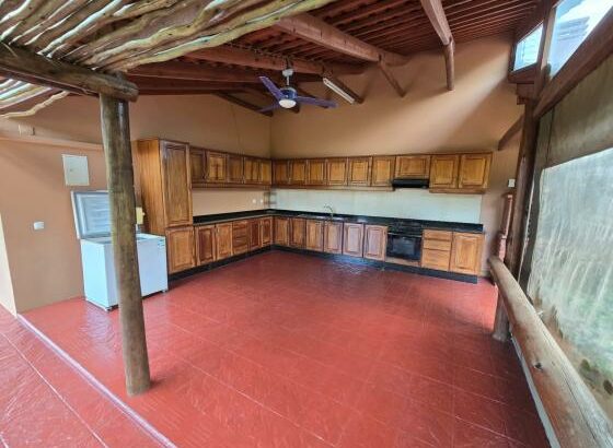 Vende-se Propriedade ( Quinta ) na Matola