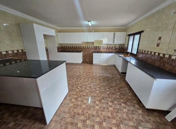 Arrenda-se Casa Tipo 4 na Matola Tchumene