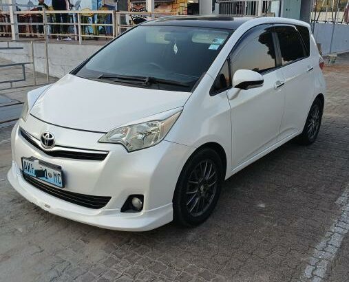 Toyota Ractis 2012 Panorâmico AKH•••MC