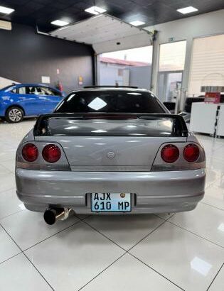 NISSAN SKYLINE R33 GTST