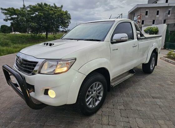 TOYOTA HILUX D4D LEGEND 45 Cabine Simples
