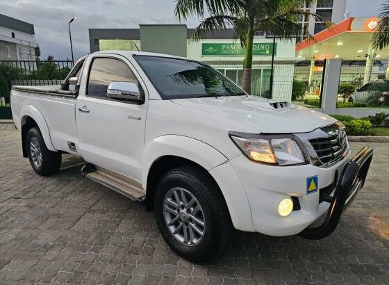 TOYOTA HILUX D4D LEGEND 45 Cabine Simples