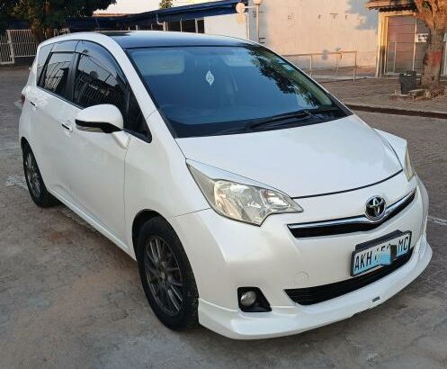 Toyota Ractis 2012 Panorâmico AKH•••MC