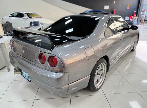 NISSAN SKYLINE R33 GTST