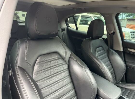 Alfa Romeo Stelvio Q4 2022 Panorâmico