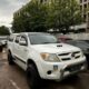 Toyota Hilux com Canopy