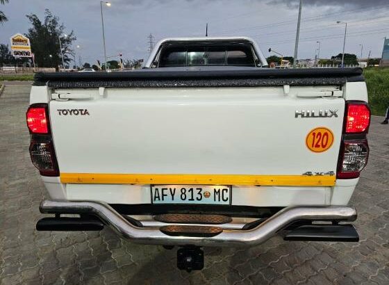 TOYOTA HILUX D4D LEGEND 45 Cabine Simples