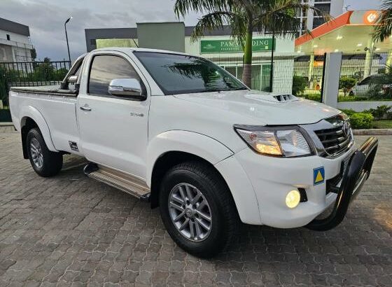 TOYOTA HILUX D4D LEGEND 45 Cabine Simples