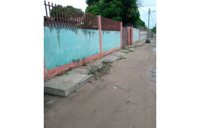 CASA T4 NA MATOLA 700