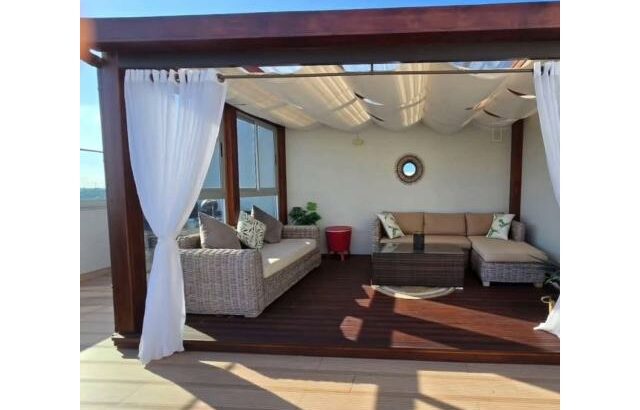 VENDE-SE penthouse T5 no Golf Residence