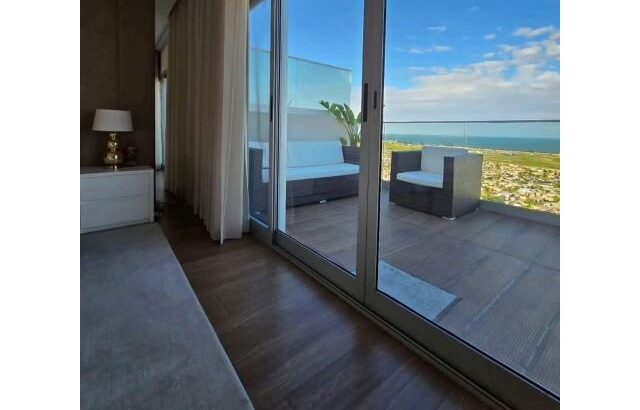 VENDE-SE penthouse T5 no Golf Residence