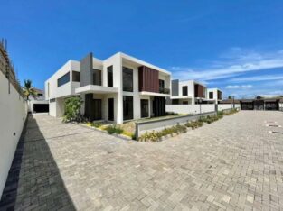 VENDE-SE duplex T4 na Costa do Sol