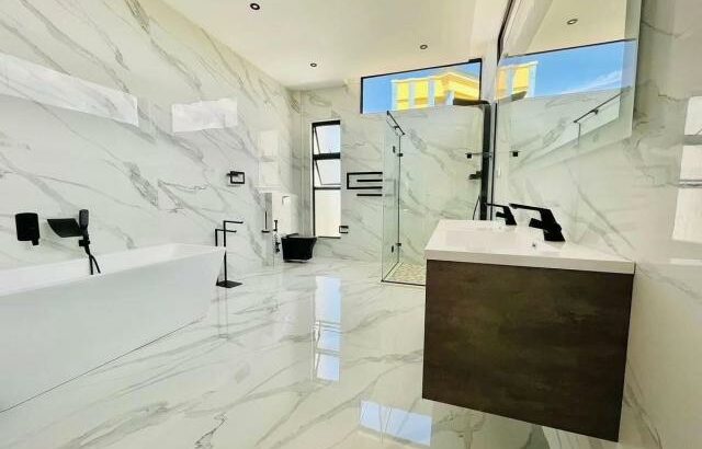VENDE-SE duplex T4 na Costa do Sol