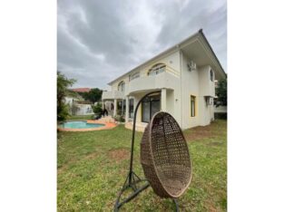 Vende-se moradia T4 na Sommerschield
