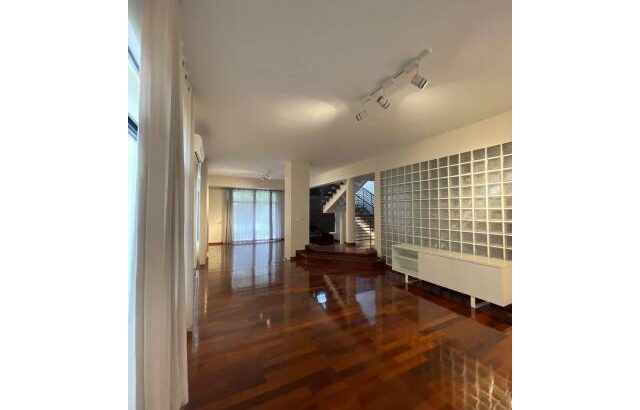 Vende-se moradia T4 na Sommerschield
