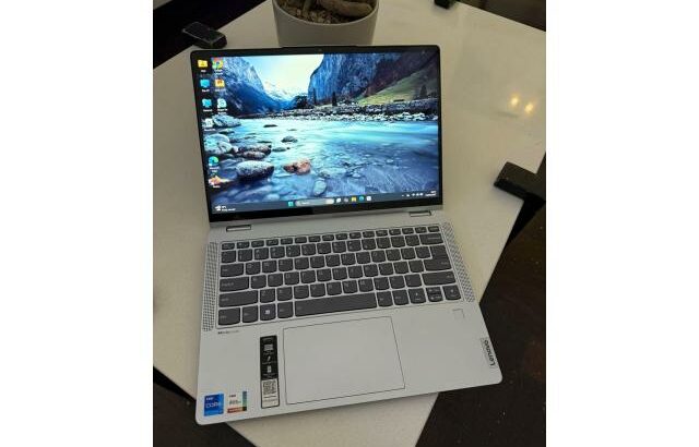 Lenovo Ideapad Flex 5I core i7 12th Gen conversível 360
