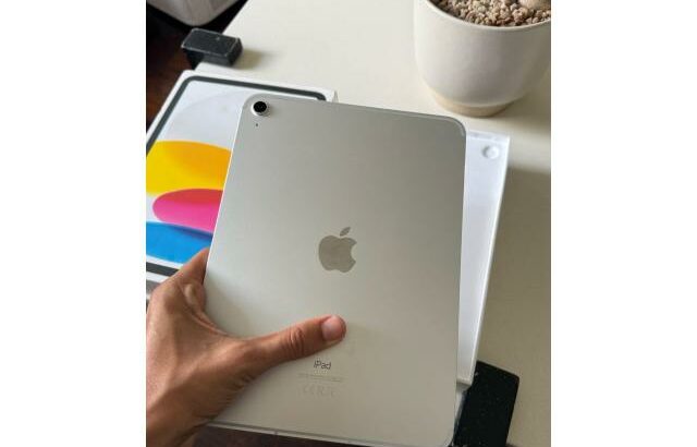 iPad 10th Silver Wi-Fi + Celular Open box