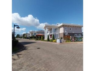 VENDE-SE moradia T4 no Garden Park