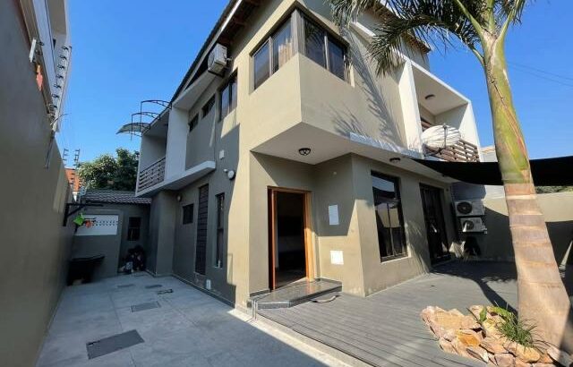 VENDE-SE Dúplex T3+1 no Triunfo