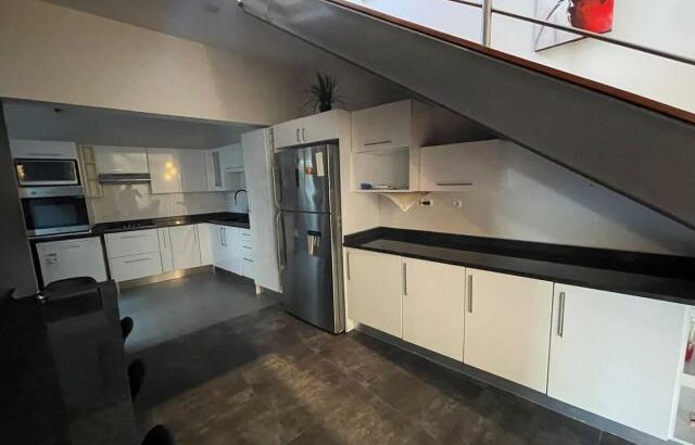VENDE-SE Dúplex T3+1 no Triunfo