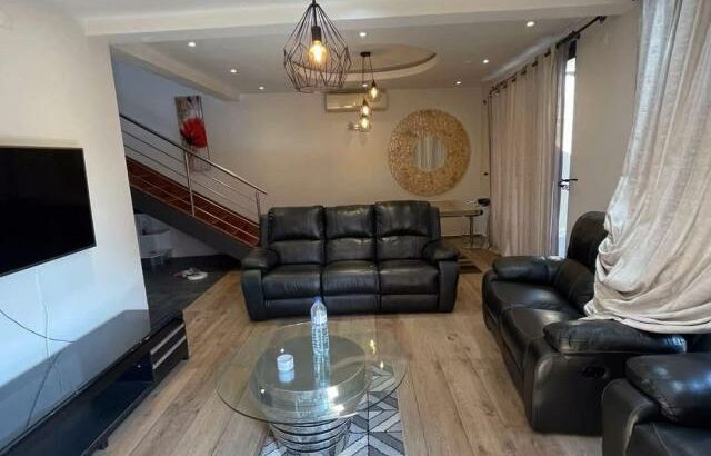 VENDE-SE Dúplex T3+1 no Triunfo