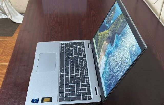 Laptop Dell latitude , 13TH Gen Core i7.