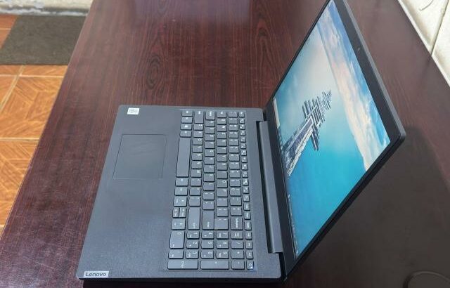 Laptop Lenovo 10TH Gen, Core i5.h
