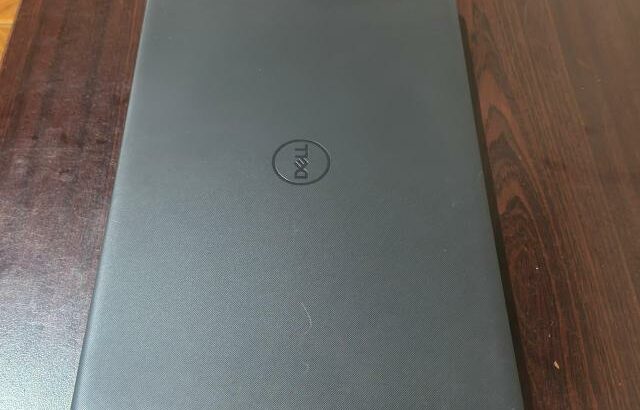 Laptop Dell Vostro, 11TH Gen Core i5.